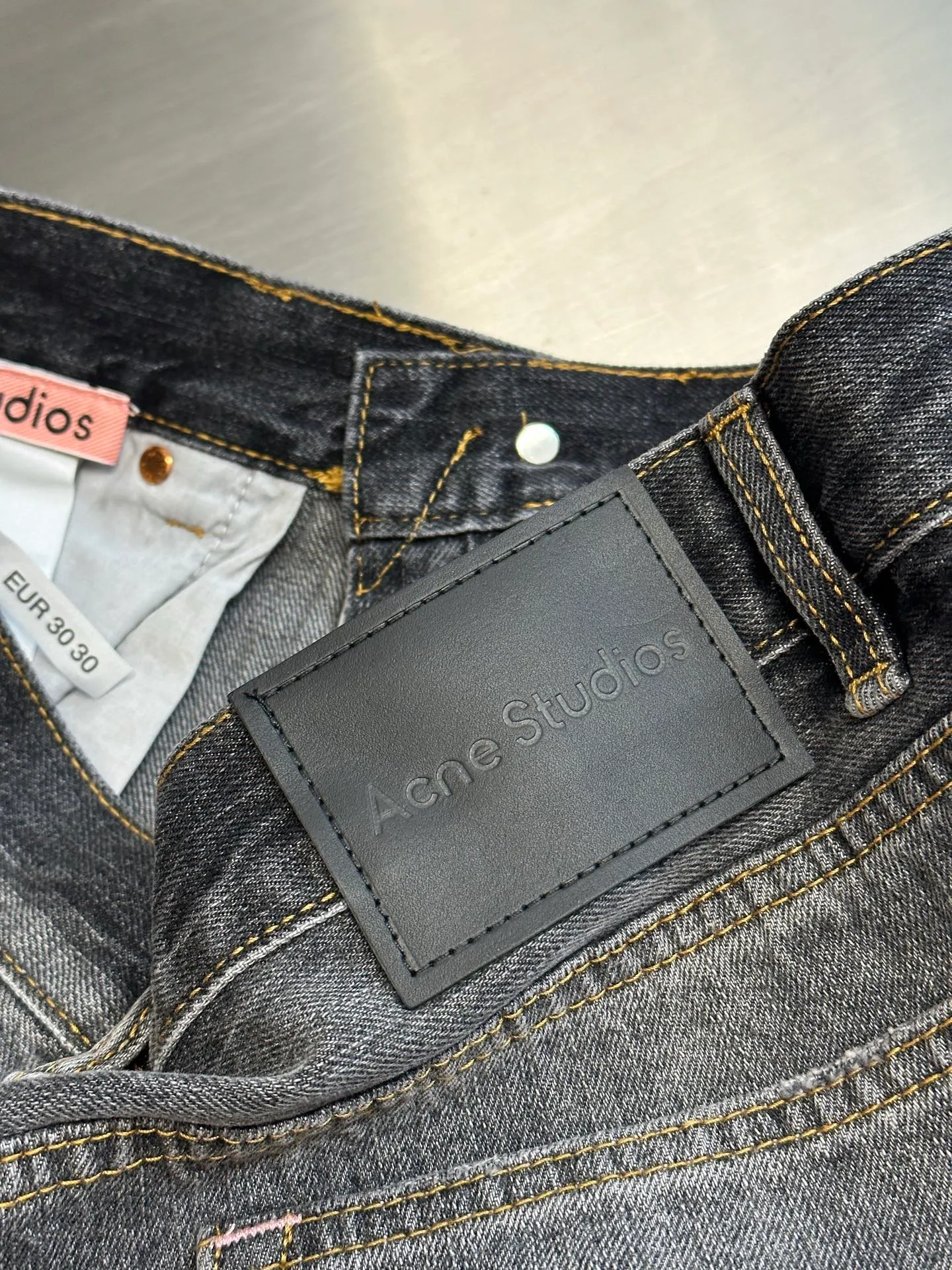 Acne Studios ， ， ， 90 ， 。 ， ， ， ， 。 ， ， 。 + ， ， ， ， 。 size：29.30.31.32